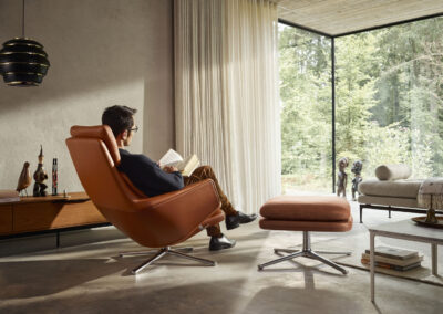 2936532_Grand Relax with Ottoman Suita Daybed Plate Table Eames House Bird_v_fullbleed_1440x