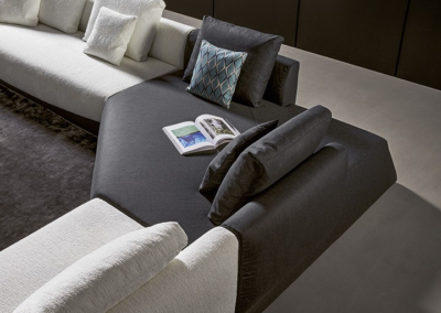 BOOLEAN SOFA