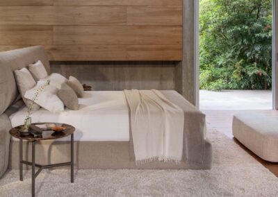 yuna bed flou